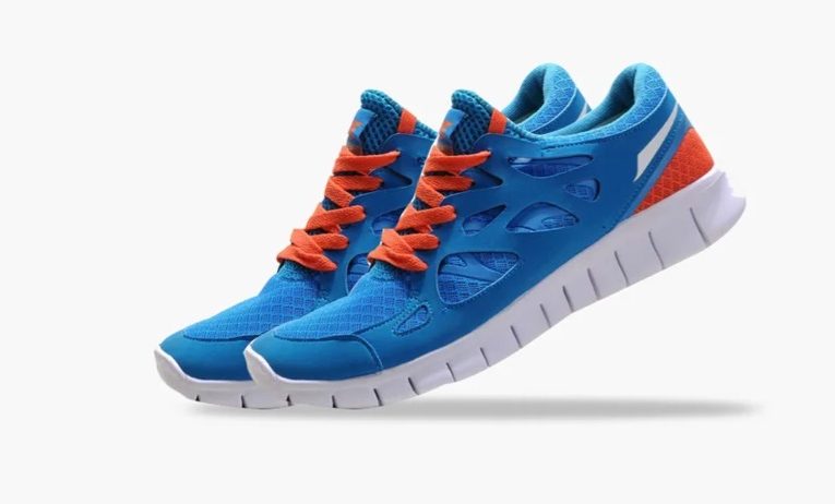 Running shoes imported from china